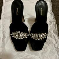 Sabot gioiello in raso nero Le Silla