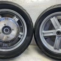 Cerchi, dischi , penumatici Yamaha Xmax e XC300