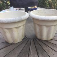 vasi per giardino bianchi