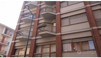 Attico / Mansarda di 40 m² con 2 locali a Asti
