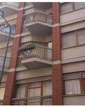 Attico / Mansarda di 40 m² con 2 locali a Asti