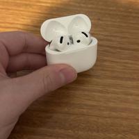 Airpods 4 - Cancellazione Rumore + Cover Antiurto