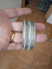 Bracciali rotondi rigidi colore argento