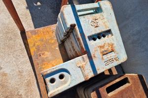 ZAVORRE USATE PER TRATTORI AGRICOLI