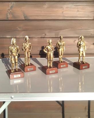 statuette Carabinieri divise storiche 