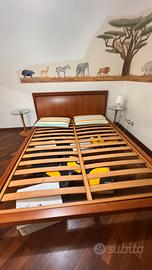 Letto matrimoniale in ciliegio e comodini abbinati