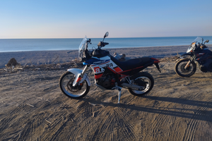 Aprilia tuareg 660