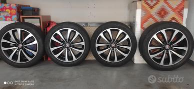 cerchi in lega 225-45-17 con gomme estive