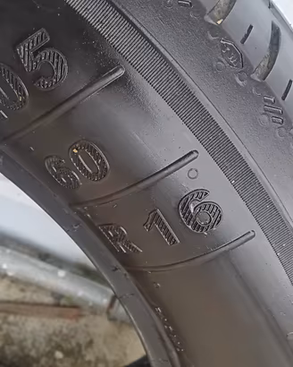 205/60/R16 pnumatici