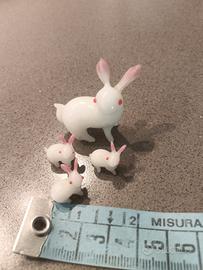 famiglia coniglietti vetro