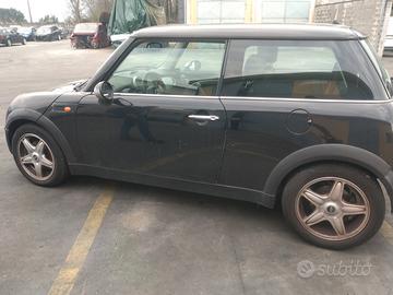 mini R50 2003 1.6 benzina demolito per ricambi 