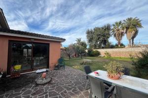 Villa di 270 m² con più di 5 locali e box auto dop