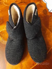 Pantofole con velcro  