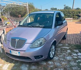 Lancia y