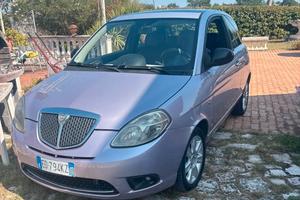 Lancia y