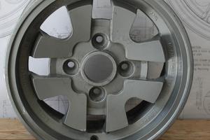 Cerchi in lega Amil auto d’epoca con Gomme