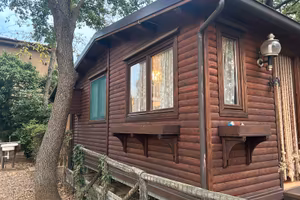 Bungalow +  Roulotte