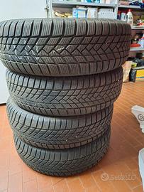 Pneumatici Matador 215 65 R17 99v 