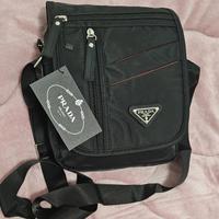 Borsa da spalla Prada nuovo con cartellino