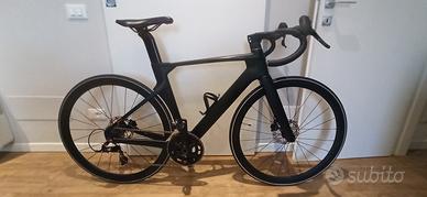 bici da corsa in carbonio 