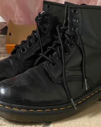 DR. MARTENS