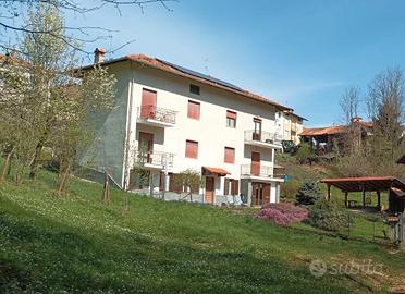 casa su tre livelli 