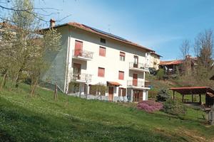 casa su tre livelli 