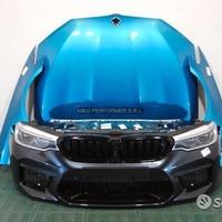 Bmw serie 5 f90 musata con fari led adattivi