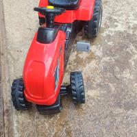 Trattorino a pedali con carrello