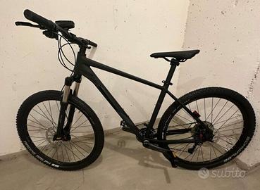 Mountain bike bici MTB Serious bike nera