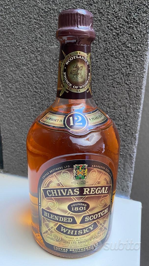 Chivas Regal 12 Premium Scotch Whisky. Bottiglia vintage da