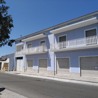 Locale uso commerciale/ufficio con 3 Bagni