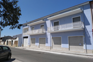 Locale uso commerciale/ufficio con 3 Bagni