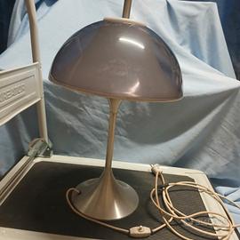 lampada da tavolo presumibilmente sergio mazza art