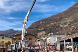 Macchina Operatrice con gru Cormach su trattore