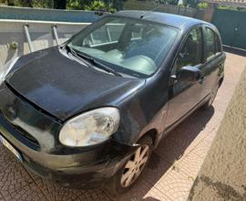 Nissan Micra 1.2 con fermo amm