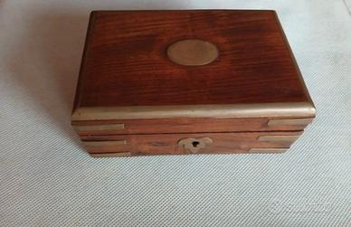 bauletto in legno portagioie 