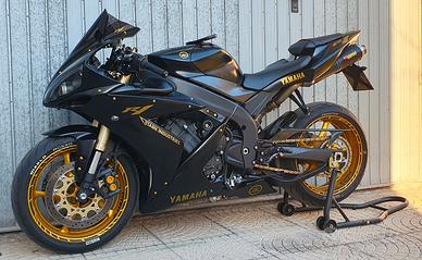 Yamaha YZF R1 del 2004 - 20 valvole