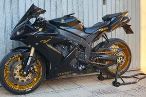 Yamaha YZF R1 del 2004 - 20 valvole