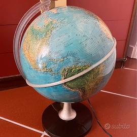Mappamondo girevole illuminato Nova Rico vintage