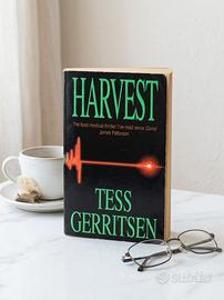 Libro Harvest di Tess Gerritsen in lingua inglese
