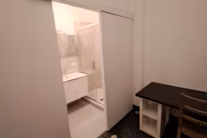 Stanza con bagno in camera ad uso esclusivo