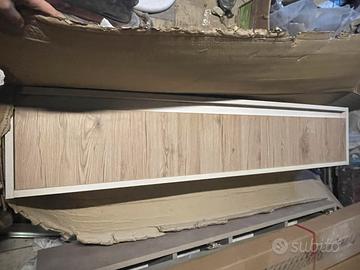 Mobile con dentro mensole