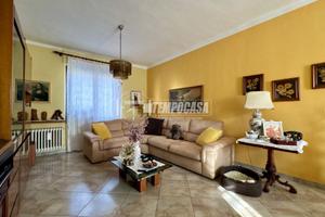 APPARTAMENTO IN TRIFAMILIARE CON GIARDINO