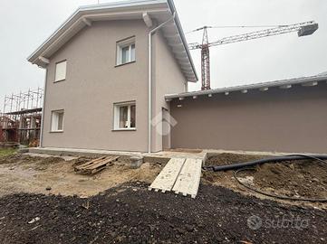 PORZIONE DI TRIFAMILIARE A BUDRIO