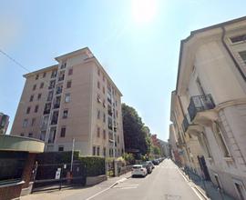 3Locali a Como città balcone e posto libero subito
