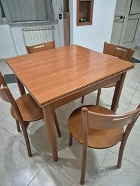 Tavolo + 4 sedie scavolini