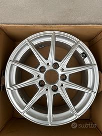 Cerchi in lega 16”