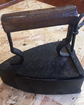 Ferro da stiro antico - Originale - (REF. 09)