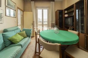 LUMINOSO APPARTAMENTO IN ZONA CENTRALE CON GARAGA